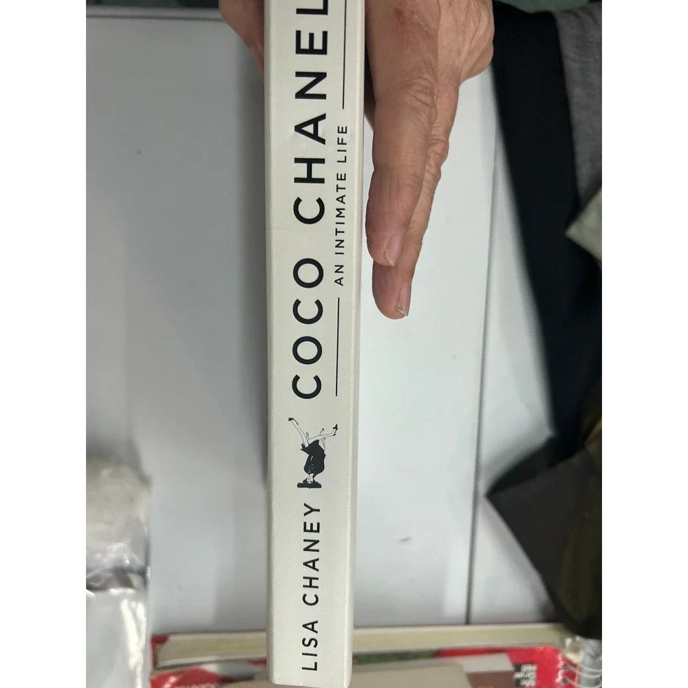 Coco‎ Chanel An Intimate Life Lisa Chaney 2013 Biography Penguin
